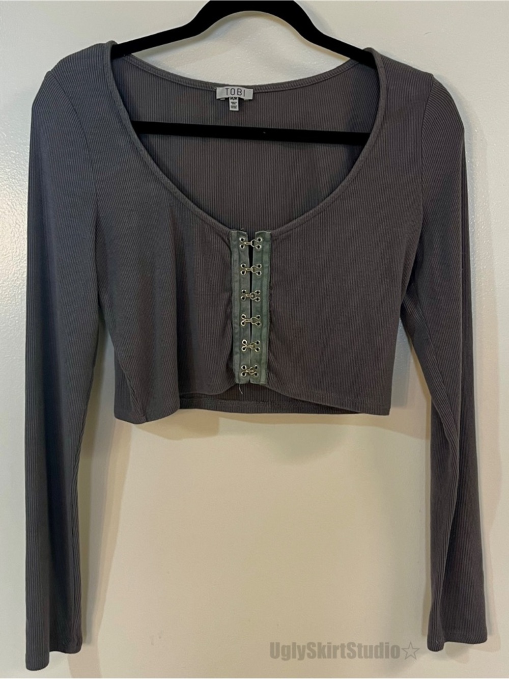 Tobi Ortega Grey Ribbed Hook & Eye Crop Top Minimal Basic Going Out Top / Medium